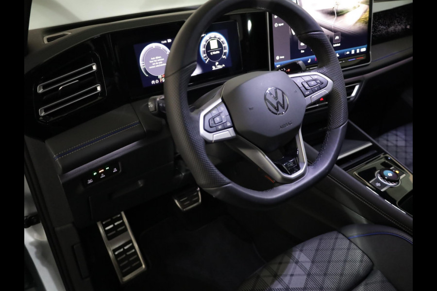 Volkswagen Tiguan 1.5 eHybrid R-Line Edition 204pk | Pano.dak| 20'LM-velgen| El.achterklep| verwarmde voorruit