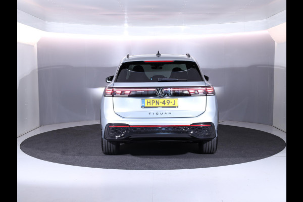Volkswagen Tiguan 1.5 eHybrid R-Line Edition 204pk | Pano.dak| 20'LM-velgen| El.achterklep| verwarmde voorruit
