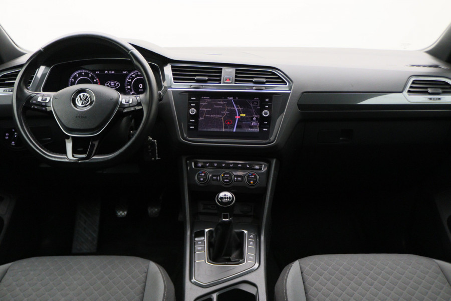 Volkswagen Tiguan 1.4 TSI Comfortline Business R-Line