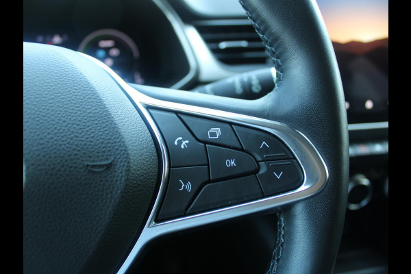 Renault Captur 1.6 E-Tech Plug-in Hybrid 160 Intens | NAVIGATIE | ACHTERUITRIJCAMERA |