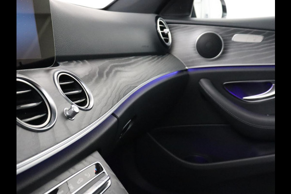 Mercedes-Benz E-Klasse 300e Avantgarde | Adaptive cruise | Stoelverwarming | 360 Camera | Carplay | Trekhaak | Sfeerverlichting | Half leder | Navigatie | Widescreen | Full LED | PHEV | Plug In