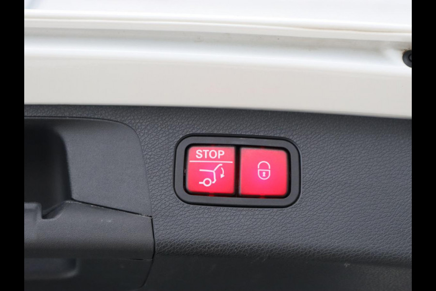 Mercedes-Benz E-Klasse 300e Avantgarde | Adaptive cruise | Stoelverwarming | 360 Camera | Carplay | Trekhaak | Sfeerverlichting | Half leder | Navigatie | Widescreen | Full LED | PHEV | Plug In