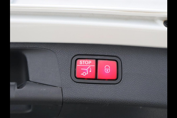 Mercedes-Benz E-Klasse 300e Avantgarde | Adaptive cruise | Stoelverwarming | 360 Camera | Carplay | Trekhaak | Sfeerverlichting | Half leder | Navigatie | Widescreen | Full LED | PHEV | Plug In