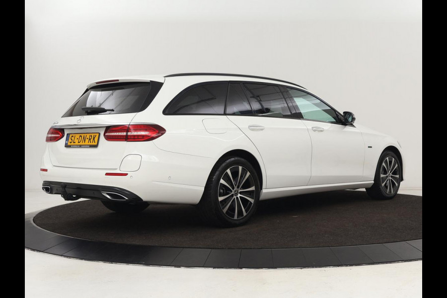 Mercedes-Benz E-Klasse 300e Avantgarde | Adaptive cruise | Stoelverwarming | 360 Camera | Carplay | Trekhaak | Sfeerverlichting | Half leder | Navigatie | Widescreen | Full LED | PHEV | Plug In