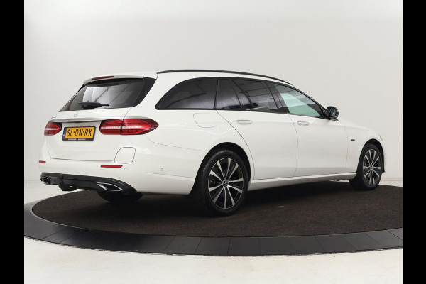 Mercedes-Benz E-Klasse 300e Avantgarde | Adaptive cruise | Stoelverwarming | 360 Camera | Carplay | Trekhaak | Sfeerverlichting | Half leder | Navigatie | Widescreen | Full LED | PHEV | Plug In