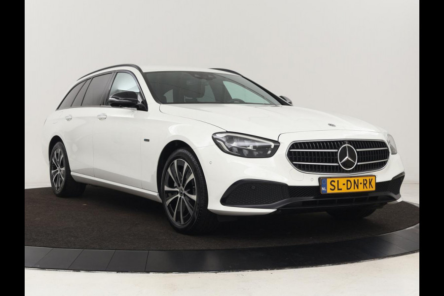 Mercedes-Benz E-Klasse 300e Avantgarde | Adaptive cruise | Stoelverwarming | 360 Camera | Carplay | Trekhaak | Sfeerverlichting | Half leder | Navigatie | Widescreen | Full LED | PHEV | Plug In