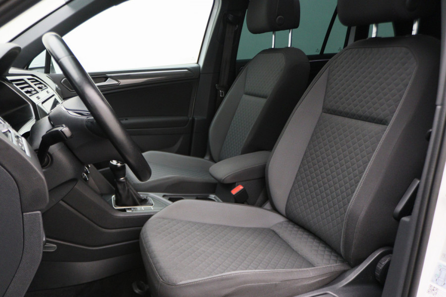 Volkswagen Tiguan 1.4 TSI Comfortline Business R-Line