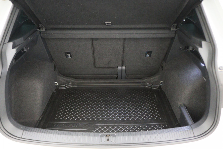 Volkswagen Tiguan 1.4 TSI Comfortline Business R-Line