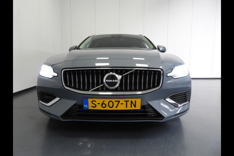 Volvo V60 2.0 T6 Plug-in Hybrid AWD Core Bright NAVI/CAMERA/TREKHAAK/LED/18"LMV!