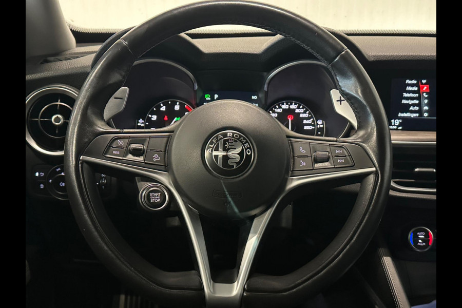 Alfa Romeo Stelvio 2.0 T AWD First Edition | CAMERA | MEMORY SEATS | 280 PK
