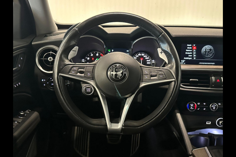 Alfa Romeo Stelvio 2.0 T AWD First Edition | CAMERA | MEMORY SEATS | 280 PK