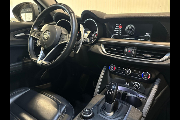 Alfa Romeo Stelvio 2.0 T AWD First Edition | CAMERA | MEMORY SEATS | 280 PK