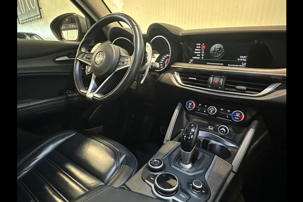 Alfa Romeo Stelvio 2.0 T AWD First Edition | CAMERA | MEMORY SEATS | 280 PK