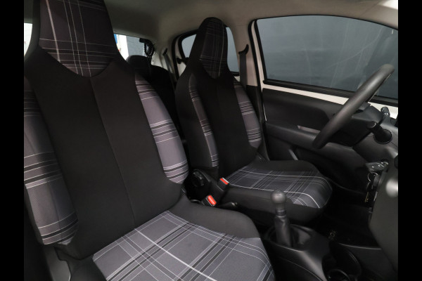 Peugeot 108 1.0 e-VTi Active [BLUETOOTH TELEFOON VERBINDING, AIRCONDITIONING, GETINT GLAS, 5 DEUREN, HANDGESCHAKELD, NIEUWSTAAT]
