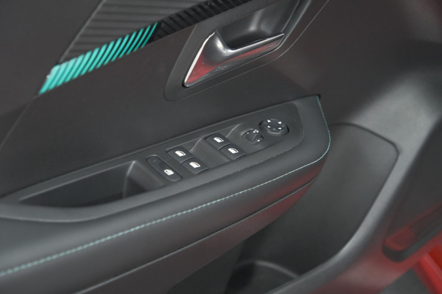 Peugeot 208 PureTech 100 EAT8 Allure Pack | Camera | Navigatie | Apple Carplay | Parkeersensoren
