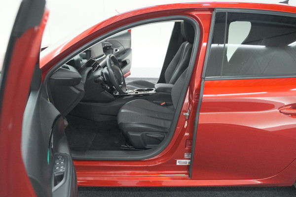 Peugeot 208 PureTech 100 EAT8 Allure Pack | Camera | Navigatie | Apple Carplay | Parkeersensoren
