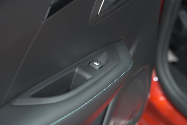 Peugeot 208 PureTech 100 EAT8 Allure Pack | Camera | Navigatie | Apple Carplay | Parkeersensoren
