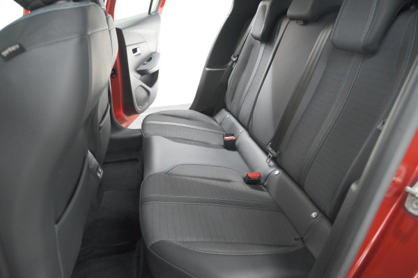 Peugeot 208 PureTech 100 EAT8 Allure Pack | Camera | Navigatie | Apple Carplay | Parkeersensoren