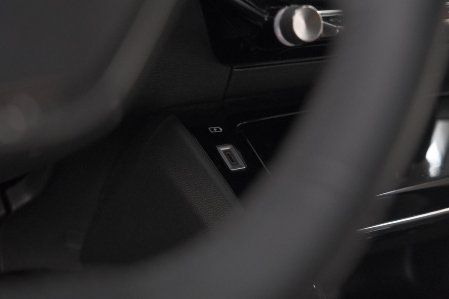 Peugeot 208 PureTech 100 EAT8 Allure Pack | Camera | Navigatie | Apple Carplay | Parkeersensoren