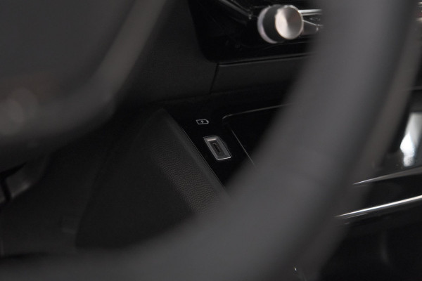 Peugeot 208 PureTech 100 EAT8 Allure Pack | Camera | Navigatie | Apple Carplay | Parkeersensoren