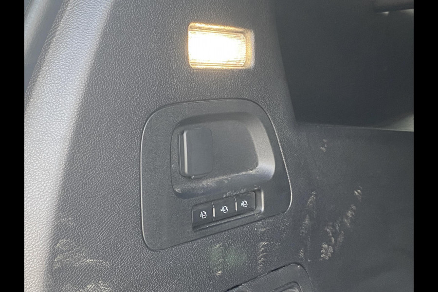 Ford S-Max 2.5 FHEV Vignale 190pk | Adaptieve Cruise | Full LED | Trekhaak | Massage stoelen | Climate seats | 1.750kg Trekgewicht