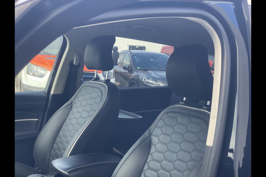 Ford S-Max 2.5 FHEV Vignale 190pk | Adaptieve Cruise | Full LED | Trekhaak | Massage stoelen | Climate seats | 1.750kg Trekgewicht