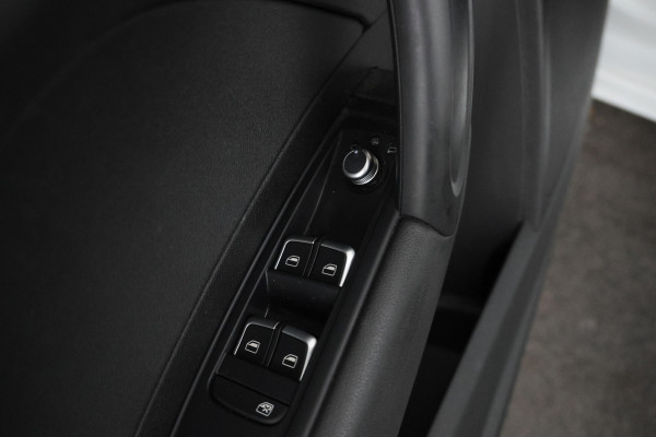 Audi A1 Sportback 1.0 TFSI Navigatie, Airco, Bluetooth