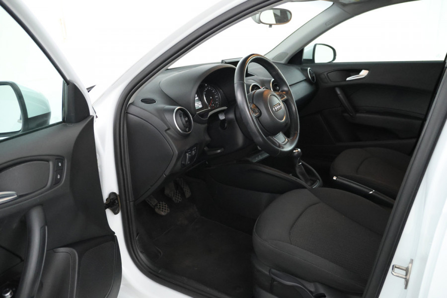 Audi A1 Sportback 1.0 TFSI Navigatie, Airco, Bluetooth