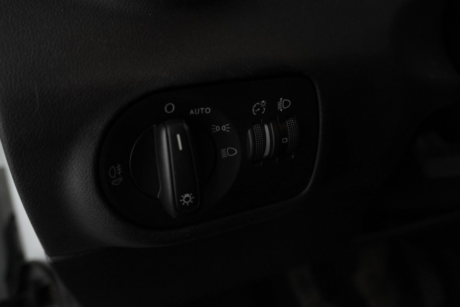 Audi A1 Sportback 1.0 TFSI Navigatie, Airco, Bluetooth