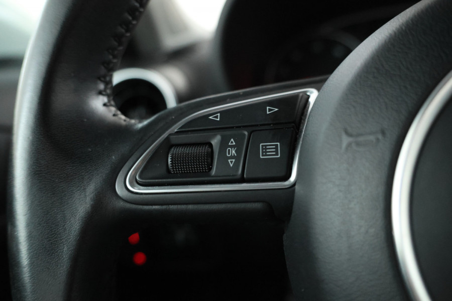 Audi A1 Sportback 1.0 TFSI Navigatie, Airco, Bluetooth