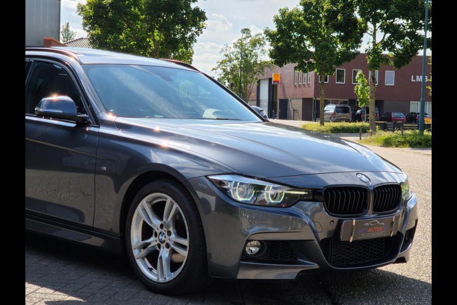 BMW 3 Serie Touring M Sport Dig.Teller Apple CarPlay Panorama LED Leder NAP Navi Pro GR Dealer onderhouden