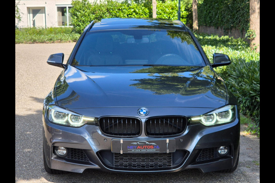 BMW 3 Serie Touring M Sport Dig.Teller Apple CarPlay Panorama LED Leder NAP Navi Pro GR Dealer onderhouden