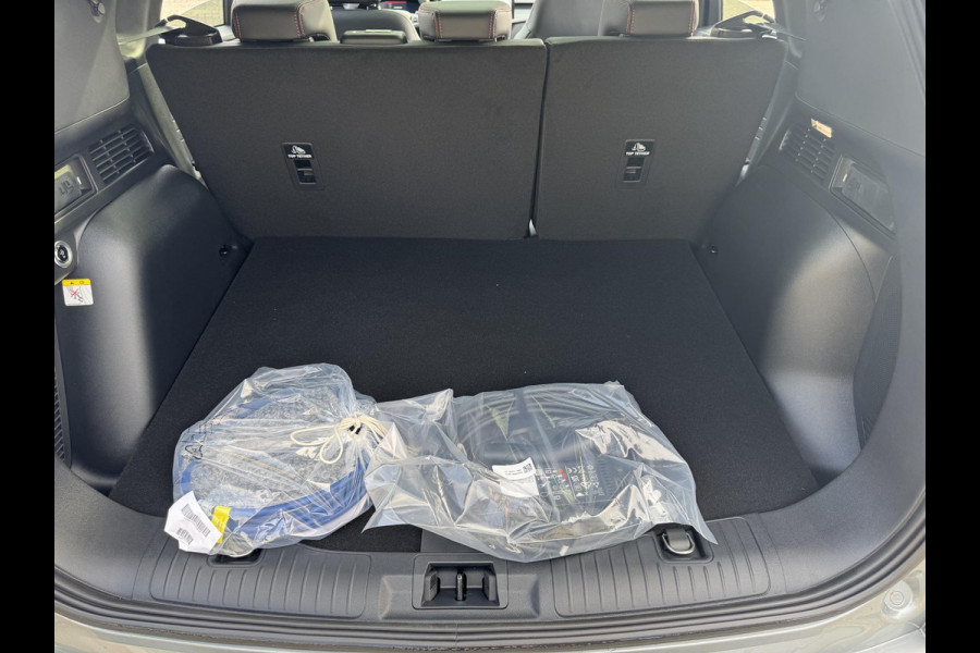 Ford Kuga 2.5 PHEV ST-Line X | SCI | 243pk | Driver Assistance pack | Matrix LED | Black Package | Wegklapbare Trekhaak | Panoramadak | Winterpack | 2.100kg Trekgewicht