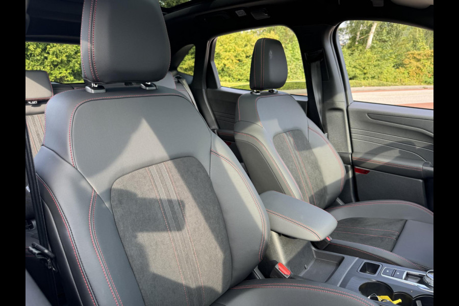Ford Kuga 2.5 PHEV ST-Line X | SCI | 243pk | Driver Assistance pack | Matrix LED | Black Package | Wegklapbare Trekhaak | Panoramadak | Winterpack | 2.100kg Trekgewicht