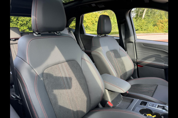 Ford Kuga 2.5 PHEV ST-Line X | SCI | 243pk | Driver Assistance pack | Matrix LED | Black Package | Wegklapbare Trekhaak | Panoramadak | Winterpack | 2.100kg Trekgewicht