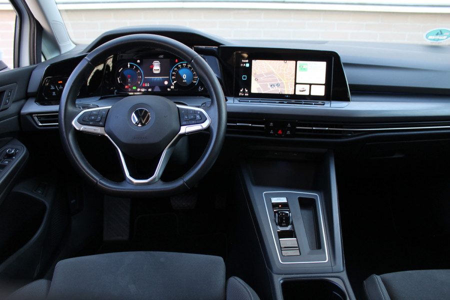 Volkswagen Golf 1.4 eHybrid Style | Elek. Trekhaak | Stoelverwarming | Dealer Ond.