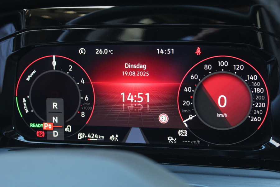 Volkswagen Golf 1.4 eHybrid Style | Elek. Trekhaak | Stoelverwarming | Dealer Ond.