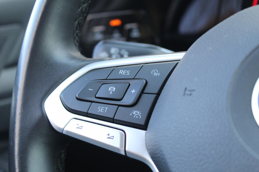 Volkswagen Golf 1.4 eHybrid Style | Elek. Trekhaak | Stoelverwarming | Dealer Ond.