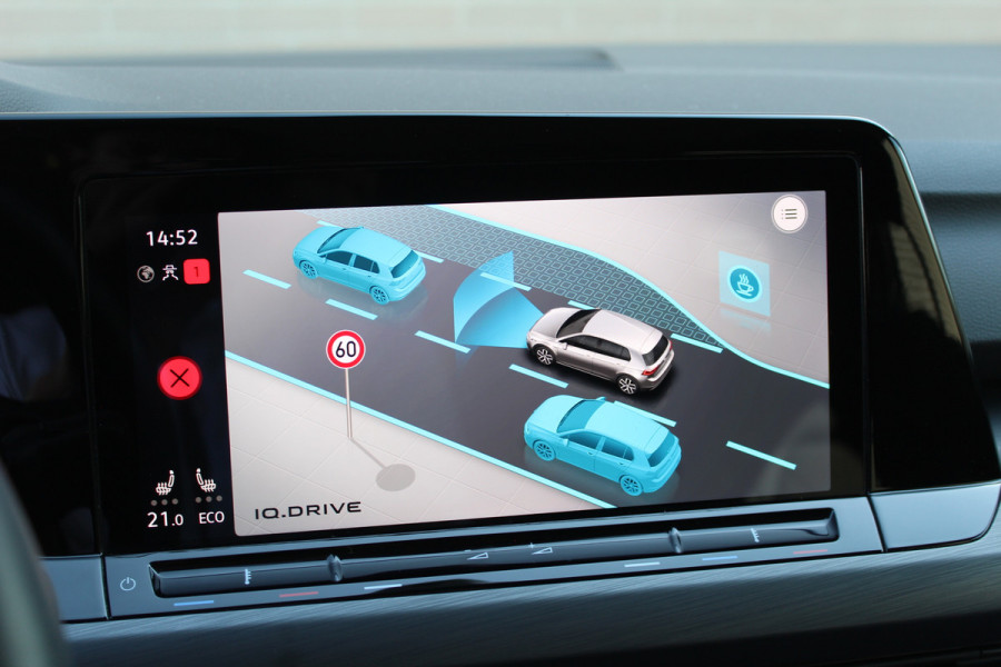 Volkswagen Golf 1.4 eHybrid Style | Elek. Trekhaak | Stoelverwarming | Dealer Ond.