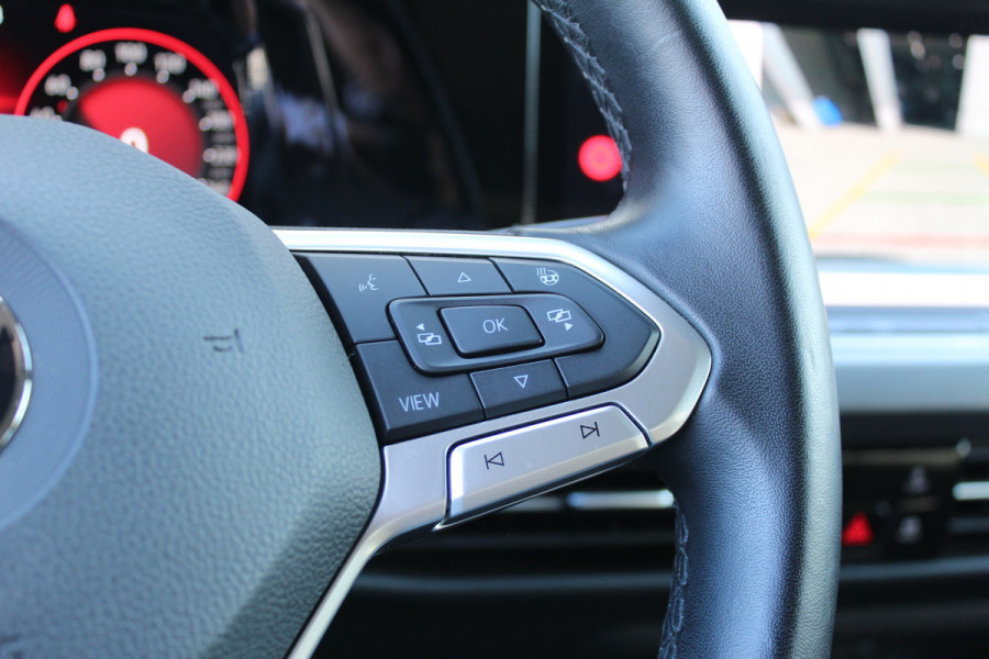 Volkswagen Golf 1.4 eHybrid Style | Elek. Trekhaak | Stoelverwarming | Dealer Ond.