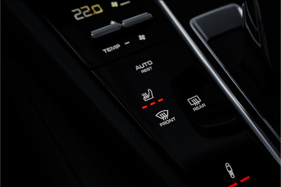 Porsche Cayenne Coupé 3.0 E-Hybrid Sport Chrono Techart ACC Luchtvering 21"