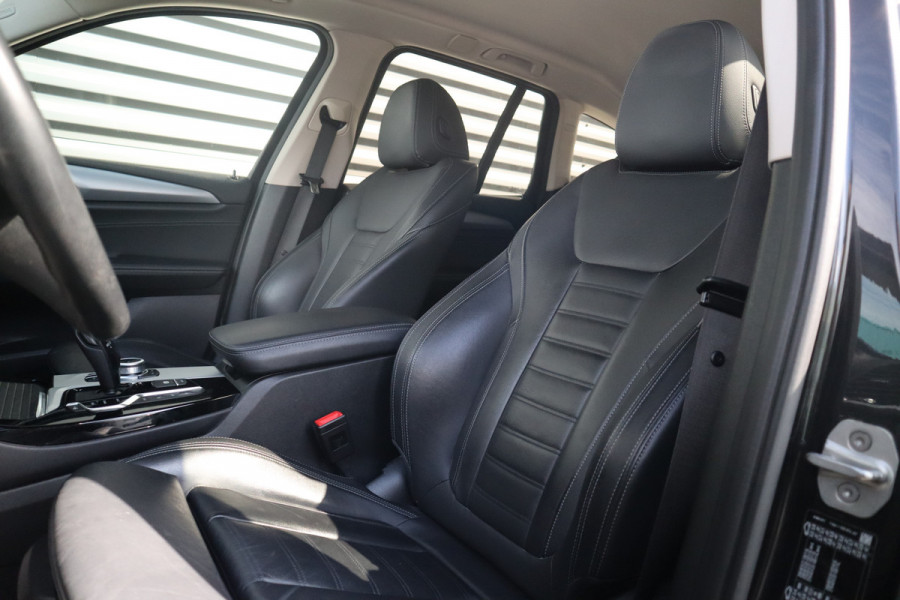 BMW X3 xDrive30e eDrive Edition Trekhaak / 360 camera / Head-up / Adaptieve cruise /