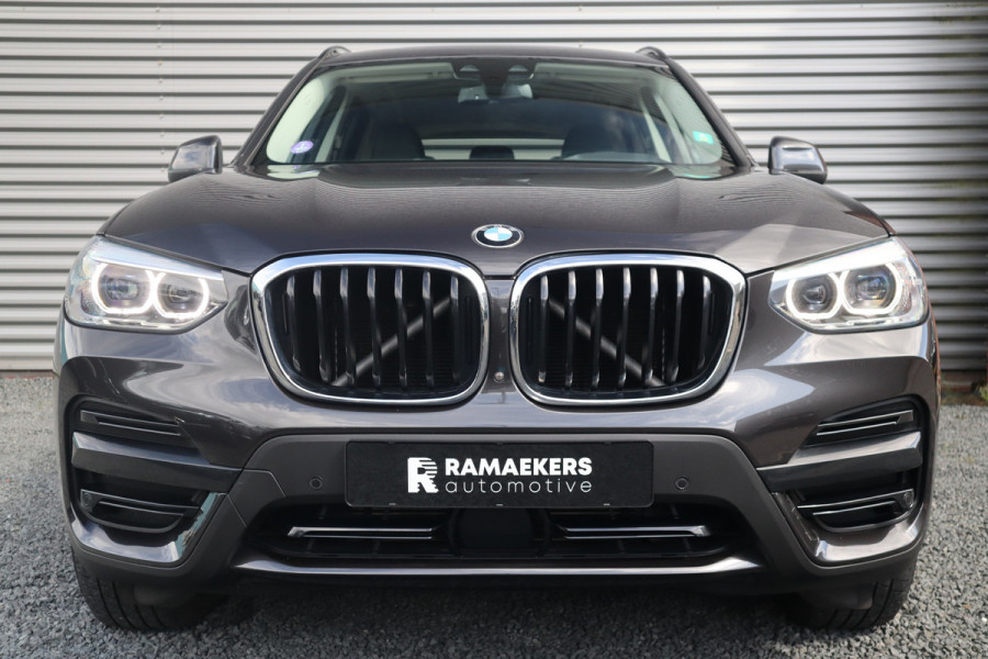 BMW X3 xDrive30e eDrive Edition Trekhaak / 360 camera / Head-up / Adaptieve cruise /