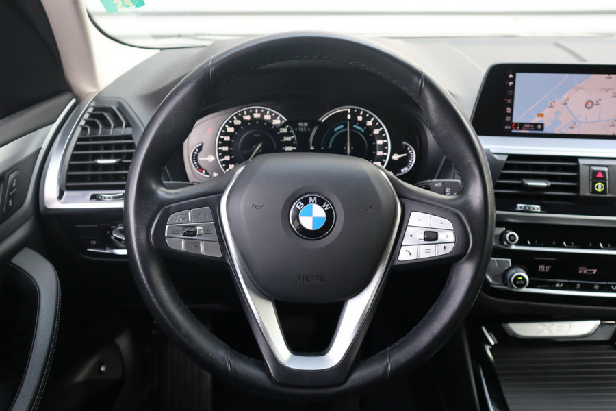 BMW X3 xDrive30e eDrive Edition Trekhaak / 360 camera / Head-up / Adaptieve cruise /