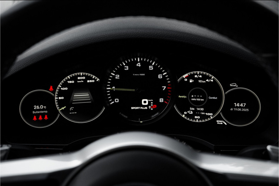Porsche Cayenne Coupé 3.0 E-Hybrid Sport Chrono Techart ACC Luchtvering 21"