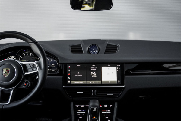 Porsche Cayenne Coupé 3.0 E-Hybrid Sport Chrono Techart ACC Luchtvering 21"
