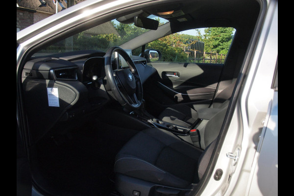 Toyota Corolla 1.8 Hybrid Business Plus | Camera | Apple Carplay | Stoelverwarming | Dealeronderhouden |
