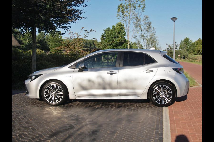 Toyota Corolla 1.8 Hybrid Business Plus | Camera | Apple Carplay | Stoelverwarming | Dealeronderhouden |