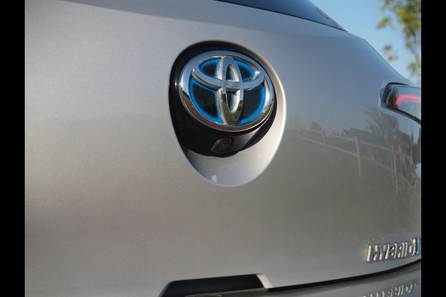 Toyota Corolla 1.8 Hybrid Business Plus | Camera | Apple Carplay | Stoelverwarming | Dealeronderhouden |