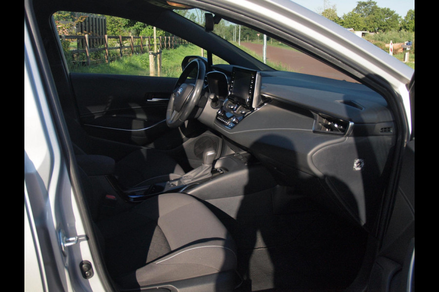 Toyota Corolla 1.8 Hybrid Business Plus | Camera | Apple Carplay | Stoelverwarming | Dealeronderhouden |